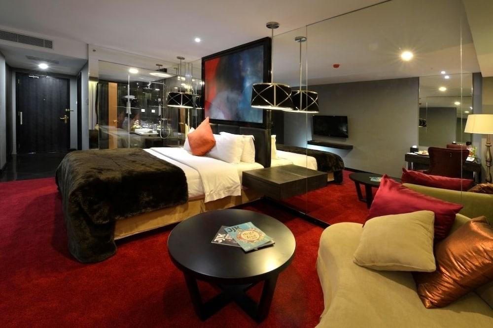 Amaroossa Cosmo Jakarta Exterior photo